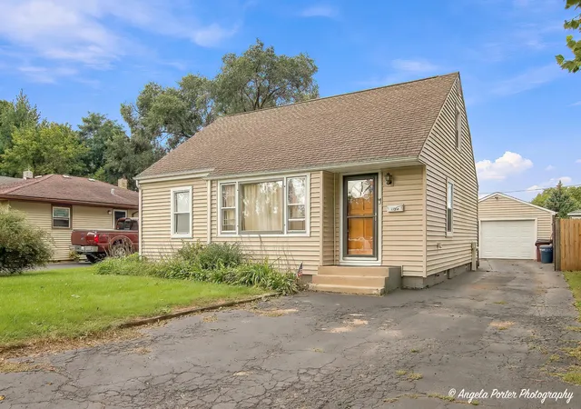 Photo 1 of Single family home for sale at 1124 Fulton Ave, Winthrop Harbor, IL 60096 | MLS# 12768919 | Listing updated on 2026-09-30