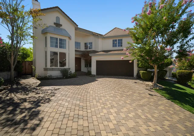 Photo 2 of Single family home for sale at 321 Zagora Dr, Danville, CA 94506 | MLS# 12768923 | Listing updated on 2026-10-07