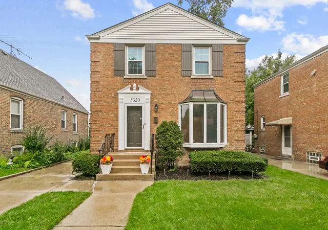 Photo 2 of Single family home for sale at 5320 S Oak Park Ave, Chicago, IL 60638 | MLS# 12768926 | Listing updated on 2026-10-14