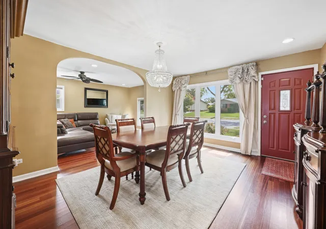 Photo 3 of Single family home for sale at 382 Maple Ln, Elk Grove Village, IL 60007 | MLS# 12768946 | Listing updated on 2026-09-30