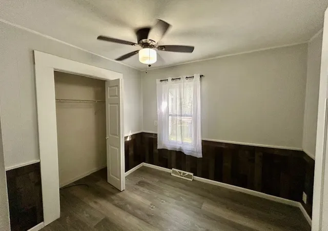 Photo 3 of Single family home for sale at 1586 Faithorn Ave, Crete, IL 60417 | MLS# 12768947 | Listing updated on 2026-10-04