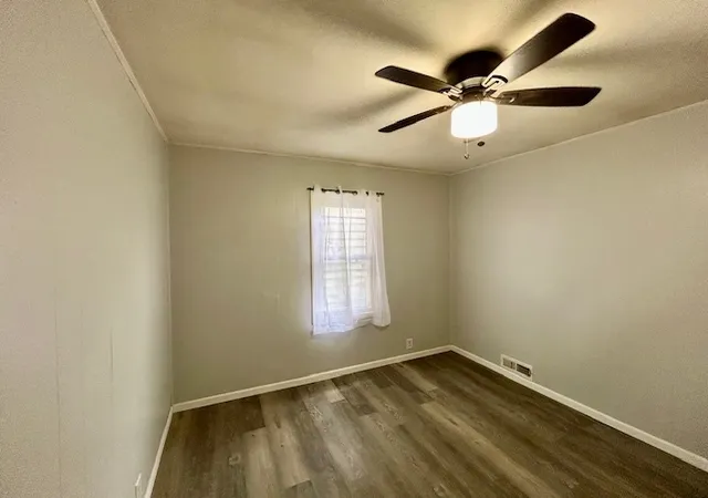 Photo 3 of Single family home for sale at 1586 Faithorn Ave, Crete, IL 60417 | MLS# 12768947 | Listing updated on 2026-10-04