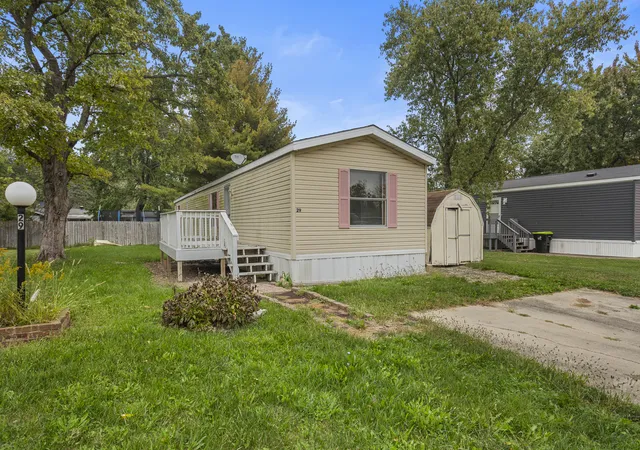 Photo 1 of Manufactured home for sale at 29 Pulaski St, Mahomet, IL 61853 | MLS# 12768948 | Listing updated on 2026-10-21