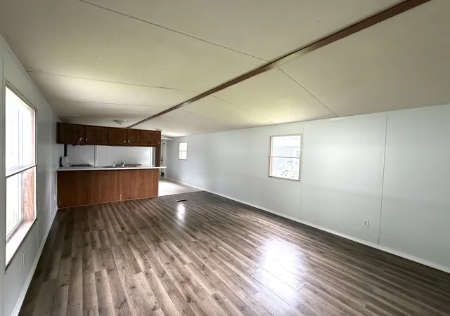 Photo 3 of Manufactured home for sale at 29 Pulaski St, Mahomet, IL 61853 | MLS# 12768948 | Listing updated on 2026-09-30