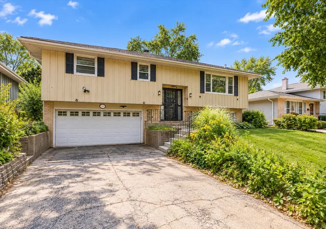 Photo 2 of Single family home for sale at 217 E Central Ave, Lombard, IL 60148 | MLS# 12768949 | Listing updated on 2026-09-25