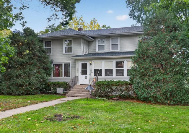 Single family home for sale at 10912 N Woodstock St, Huntley, IL 60142 | MLS# 12768958