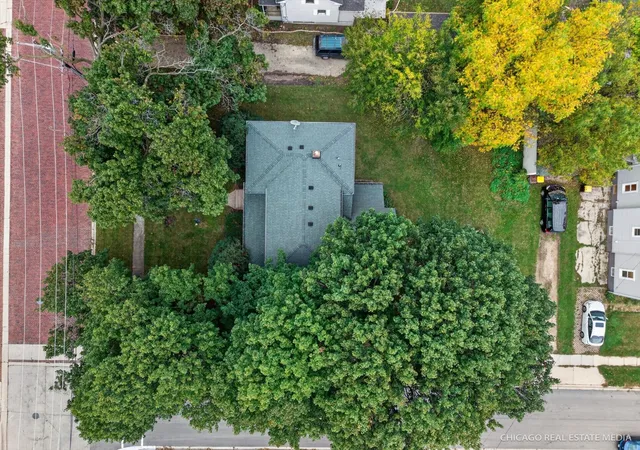 Photo 2 of Single family home for sale at 10912 N Woodstock St, Huntley, IL 60142 | MLS# 12768958 | Listing updated on 2026-10-22