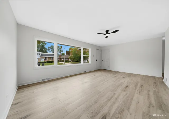 Photo 3 of Single family home for sale at 16445 Dobson Ave, South Holland, IL 60473 | MLS# 12768961 | Listing updated on 2026-09-25