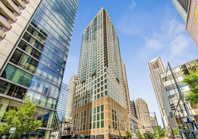 Photo 2 of Condo for sale at 2 E Erie St #3005, Chicago, IL 60611 | MLS# 12768973 | Listing updated on 2026-09-30