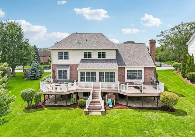 Photo 1 of Single family home for sale at 16 Eagle Ridge Dr, Hawthorn Woods, IL 60047 | MLS# 12768988 | Listing updated on 2026-09-24