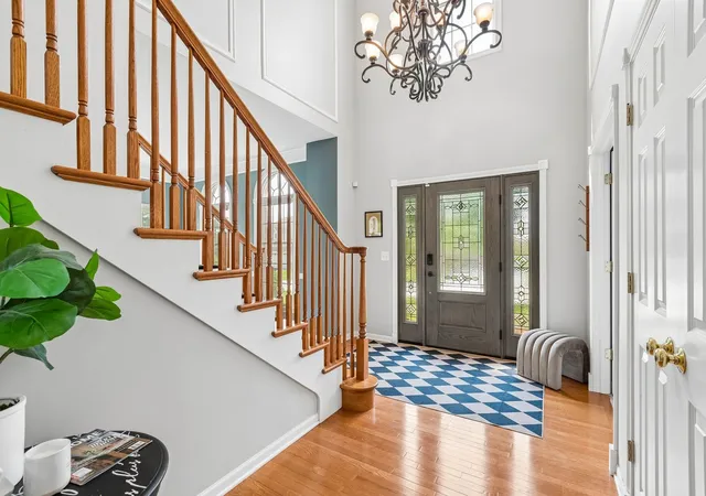 Photo 2 of Single family home for sale at 16 Eagle Ridge Dr, Hawthorn Woods, IL 60047 | MLS# 12768988 | Listing updated on 2026-09-24
