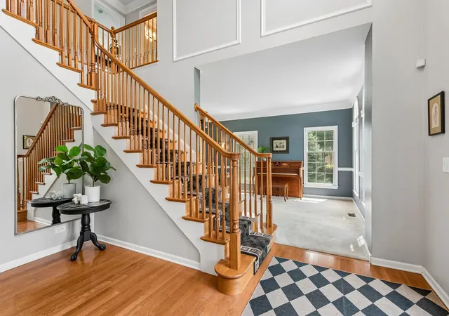 Photo 3 of Single family home for sale at 16 Eagle Ridge Dr, Hawthorn Woods, IL 60047 | MLS# 12768988 | Listing updated on 2026-09-24