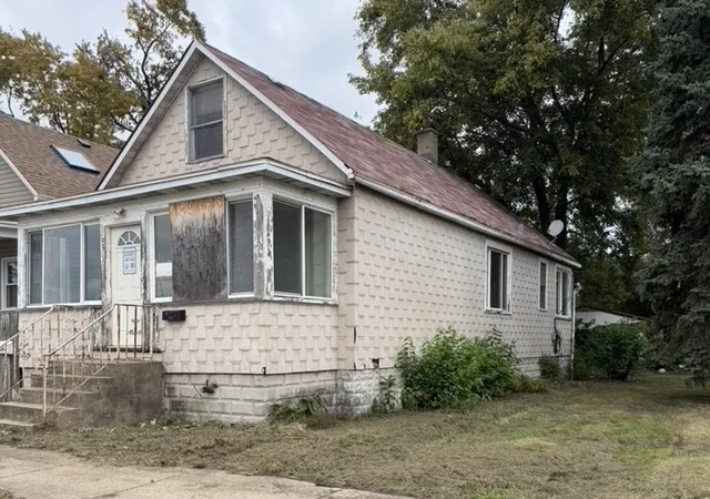 Photo 2 of Single family home for sale at 532 156th Street, Calumet City, IL 60409 | MLS# 12768989 | Listing updated on 2026-09-25