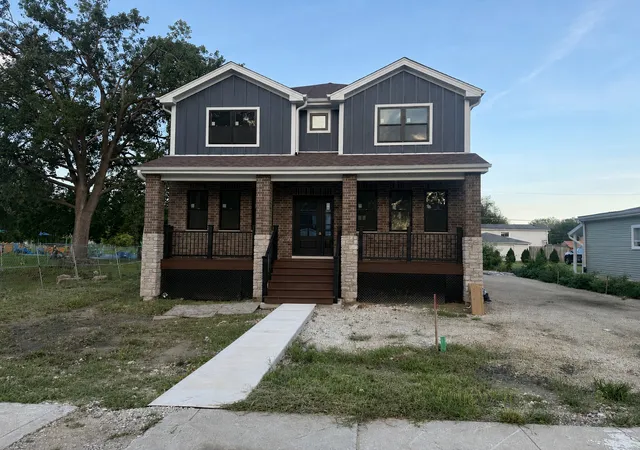 Single family home for sale at 9941 Melvina Ave, Oak Lawn, IL 60453 | MLS# 12768997