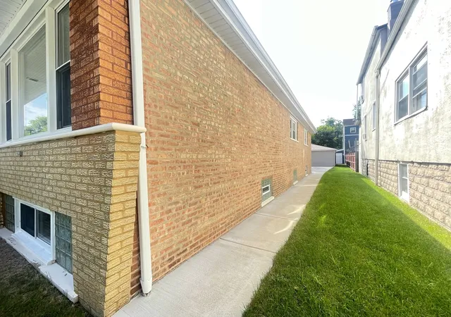 Photo 3 of Single family home for sale at 847 W 50th Street, Chicago, IL 60609 | MLS# 12768998 | Listing updated on 2026-09-30