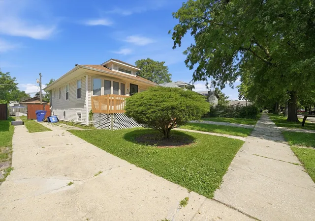 Photo 3 of Single family home for sale at 1426 S 18th Avenue, Maywood, IL 60153 | MLS# 12769015 | Listing updated on 2026-09-30