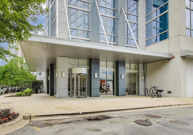 Photo 2 of Condo for sale at 1841 S Calumet Ave #2105, Chicago, IL 60616 | MLS# 12769034 | Listing updated on 2026-09-25