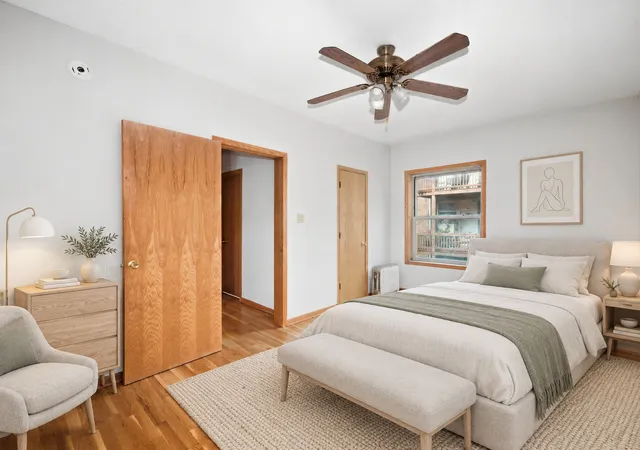Photo 3 of Condo for sale at 403 S Harvey Ave #2B, Oak Park, IL 60302 | MLS# 12769043 | Listing updated on 2026-10-02
