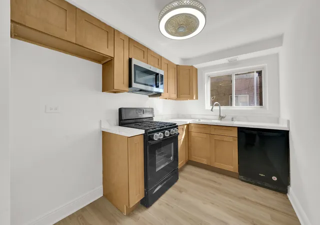 Listing Photo 5 - Condo for sale in building located at 5209 S Leclaire Ave, Chicago, IL 60638 - Unit #1A