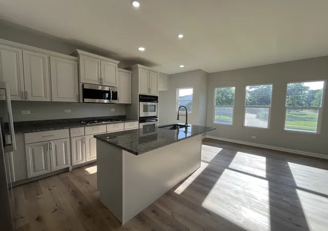 Photo 3 of Single family home for sale at 112 E South St, Granville, IL 61326 | MLS# 12769048 | Listing updated on 2026-09-30