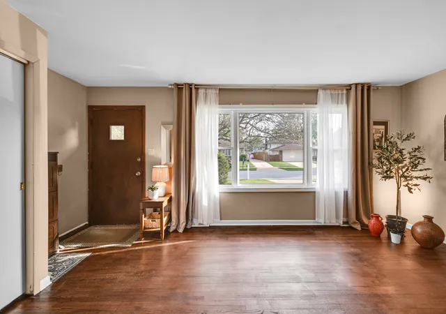Photo 3 of Single family home for sale at 6500 182nd Street, Tinley Park, IL 60477 | MLS# 12769053 | Listing updated on 2026-10-07