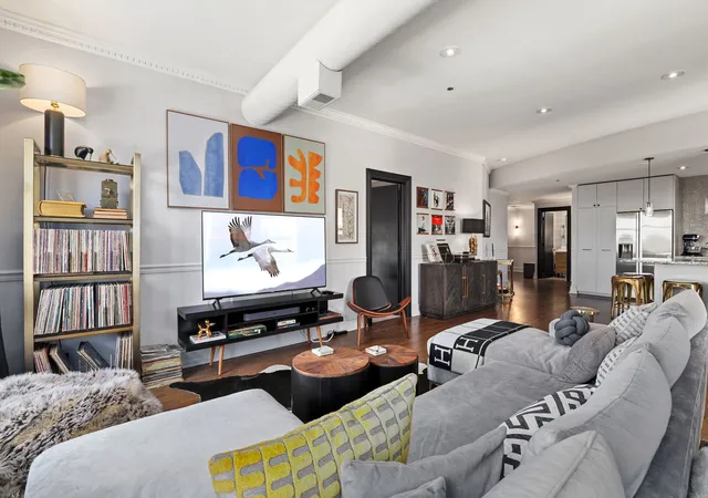 Photo 4 of Condo for sale at 910 S Michigan Ave #304, Chicago, IL 60605 | MLS# 12769056 | Listing updated on 2026-10-08