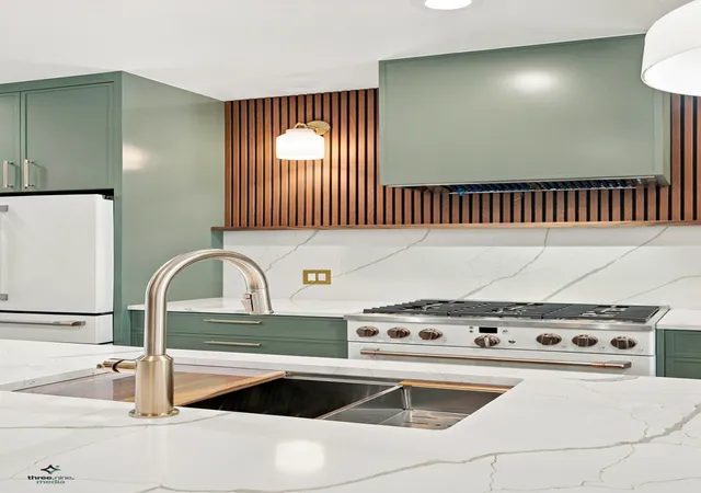 Listing Photo 5 - Condo for sale in building located at 3116 N Western Ave, Chicago, IL 60618 - Unit #2