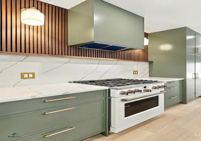 Listing Photo 4 - Condo for sale in building located at 3116 N Western Ave, Chicago, IL 60618 - Unit #2