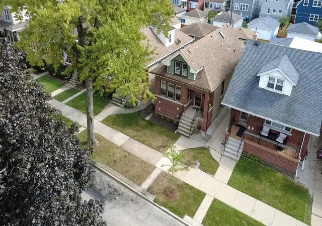 Photo 3 of Single family home for sale at 5941 W Waveland Ave, Chicago, IL 60634 | MLS# 12769086 | Listing updated on 2026-10-08