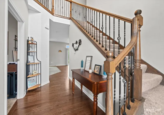 Photo 2 of Single family home for sale at 991 S Carly Cir, Yorkville, IL 60560 | MLS# 12769089 | Listing updated on 2026-10-06