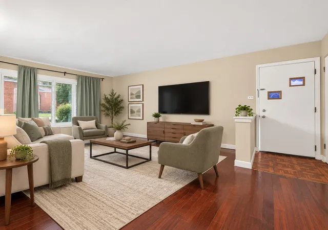Photo 2 of Single family home for sale at 2130 W Highland Ave, Chicago, IL 60659 | MLS# 12769091 | Listing updated on 2026-09-30