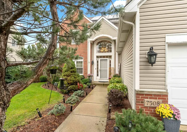 Photo 3 of Single family home for sale at 7508 Locust Ln, Plainfield, IL 60586 | MLS# 12769098 | Listing updated on 2026-10-07