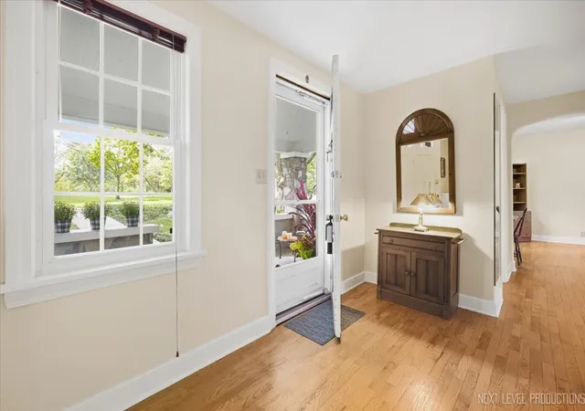 Photo 4 of Single family home for sale at 727 N 1st Street, Geneva, IL 60134 | MLS# 12769100 | Listing updated on 2026-09-25
