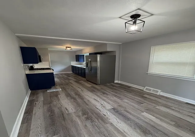 Photo 3 of Single family home for sale at 1542 Kenilworth Dr, Calumet City, IL 60409 | MLS# 12769104 | Listing updated on 2026-09-24