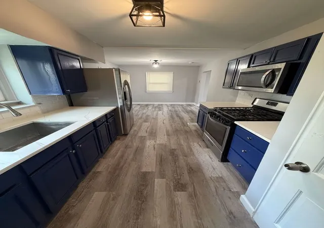 Photo 4 of Single family home for sale at 1542 Kenilworth Dr, Calumet City, IL 60409 | MLS# 12769104 | Listing updated on 2026-09-24