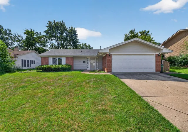 Photo 1 of Single family home for sale at 1025 Mayfield Ln, Hoffman Estates, IL 60169 | MLS# 12769110 | Listing updated on 2026-09-25