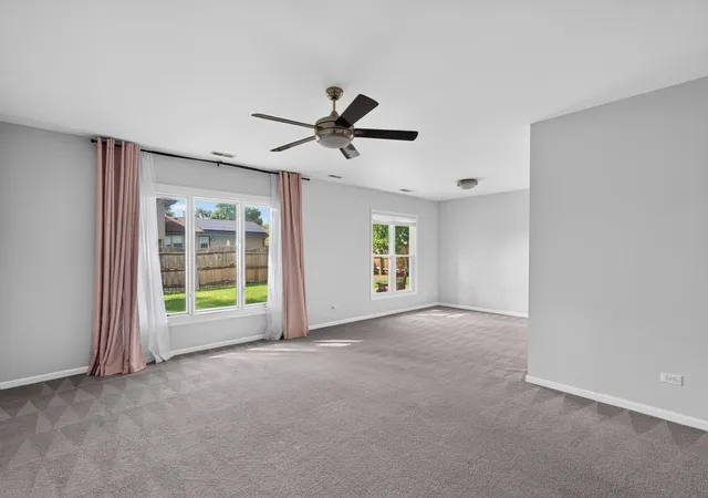 Photo 3 of Single family home for sale at 1025 Mayfield Ln, Hoffman Estates, IL 60169 | MLS# 12769110 | Listing updated on 2026-09-25