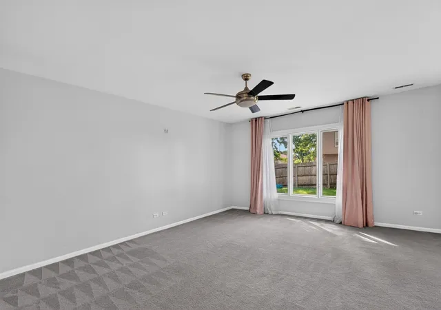 Photo 4 of Single family home for sale at 1025 Mayfield Ln, Hoffman Estates, IL 60169 | MLS# 12769110 | Listing updated on 2026-09-25