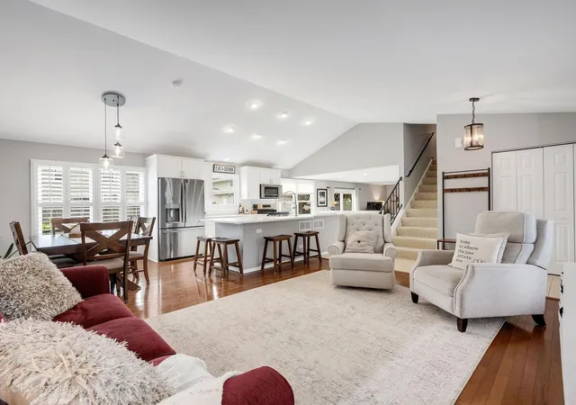 Photo 1 of Single family home for sale at 1061 Valley View Dr, Downers Grove, IL 60516 | MLS# 12769121 | Listing updated on 2026-09-27