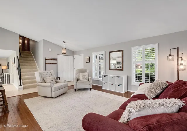 Photo 3 of Single family home for sale at 1061 Valley View Dr, Downers Grove, IL 60516 | MLS# 12769121 | Listing updated on 2026-09-27