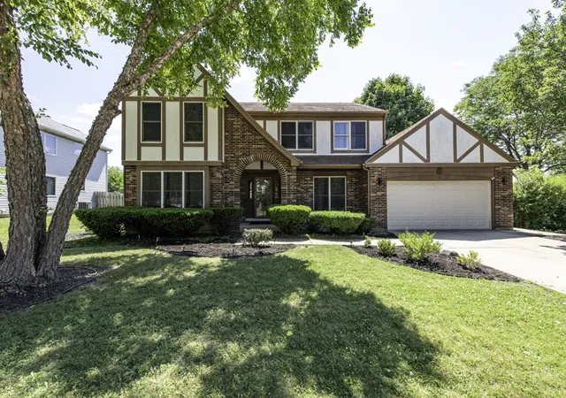 Single family home for sale at 364 Churchill Ln, Gurnee, IL 60031 | MLS# 12769129