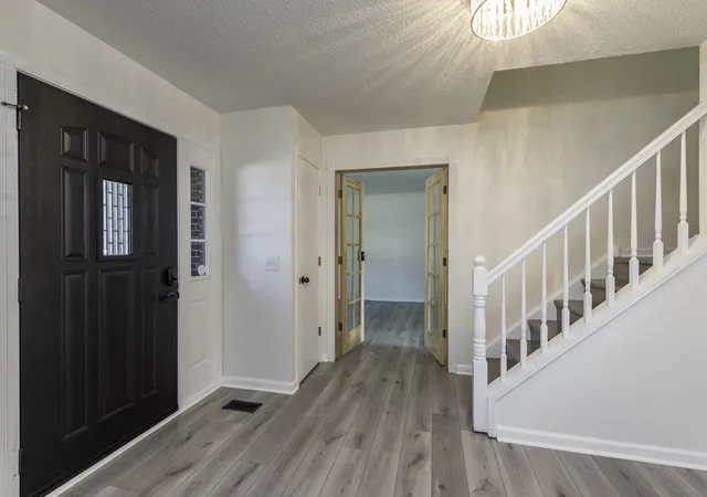 Photo 2 of Single family home for sale at 364 Churchill Ln, Gurnee, IL 60031 | MLS# 12769129 | Listing updated on 2026-09-26