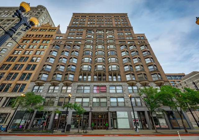 Photo 1 of Condo for sale at 431 S Dearborn St #1001, Chicago, IL 60605 | MLS# 12769130 | Listing updated on 2026-09-25