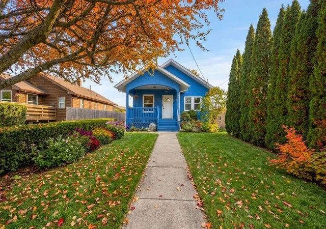 Photo 2 of Single family home for sale at 247 Highwood Ave, Highwood, IL 60040 | MLS# 12769152 | Listing updated on 2026-09-30