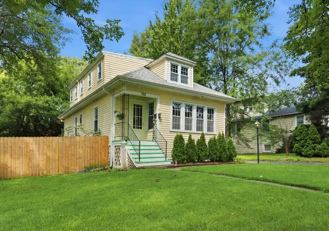 Photo 2 of Single family home for sale at 132 S Adams St, Hinsdale, IL 60521 | MLS# 12769154 | Listing updated on 2026-09-25