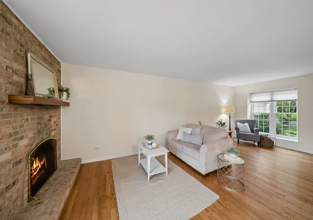 Photo 3 of Condo for sale at 1969 Wexford Cir, Wheaton, IL 60189 | MLS# 12769175 | Listing updated on 2026-09-26