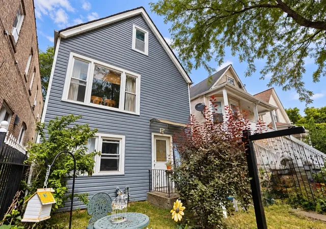 Single family home for sale at 3906 W Montrose Ave, Chicago, IL 60618 | MLS# 12769177 | Listing updated on 2026-09-26