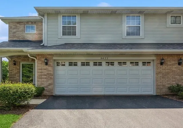 Photo 1 of Townhouse for sale at 9411 Fountain Point Cir, Darien, IL 60561 | MLS# 12769192 | Listing updated on 2026-09-26