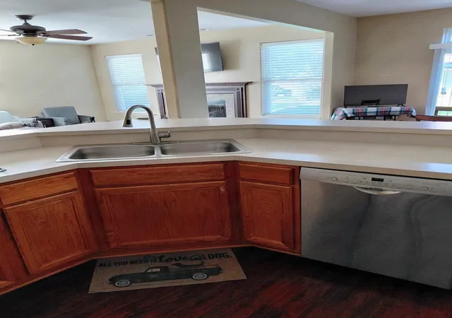Photo 4 of Townhouse for sale at 9411 Fountain Point Cir, Darien, IL 60561 | MLS# 12769192 | Listing updated on 2026-09-26