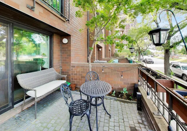 Photo 3 of Townhouse for sale at 3700 N Lake Shore Dr #104, Chicago, IL 60613 | MLS# 12769204 | Listing updated on 2026-10-01
